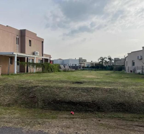 Excelente Lote Central En La Cañada De Pilar. Barrio Los Arces