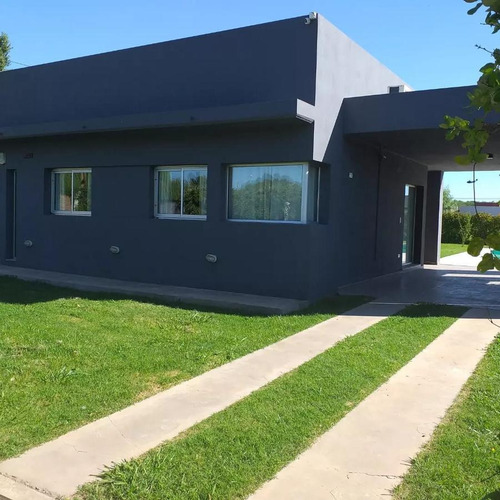 Imagen 11 de 20 de Impecable Quinta En Chacabuco En Venta, Con Pileta.
