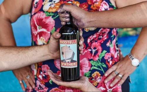 Imagen 3 de 10 de Vino Riccitelli And Father Blend 750ml.