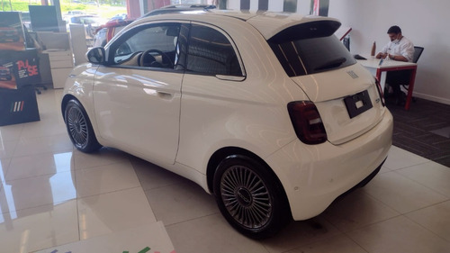 Imagem 3 de 13 de Novo Fiat 500e 2021/2022