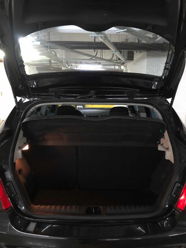 Imagem 11 de 14 de Chevrolet Onix 2013 1.4 Lt 5p