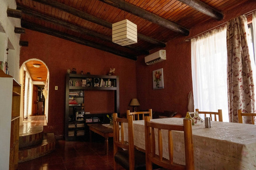 Parcela Con Hermosa Casa Sólida A 20 Minutos De Santiago