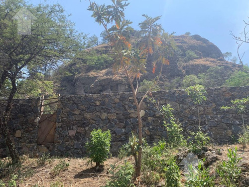 Terreno En Venta En Privada Con Seguridad En Tepoztlán Morelos Con Vista Panorámica