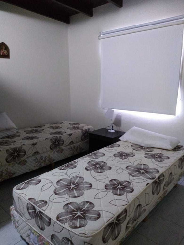 Imagen 6 de 8 de Vendo Dúplex Departamento Tres Ambientes Amueblado