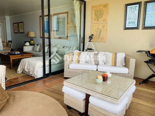 Departamento Amoblado En Venta De 3 Dorm. En Santo Domingo
