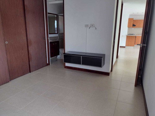 Imagen 4 de 9 de Se Arrienda Apartamento En Envigado, Loma Del Esmeraldal
