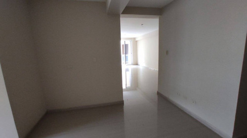 Imagen 4 de 24 de Apartamento En Venta Res. Titanium Suites, Obra Blanca 135 Mtrs. Daniela J.