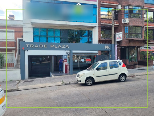 Oficina C/gge Frente A Montevideo Shopping - Pocitos Nuevo