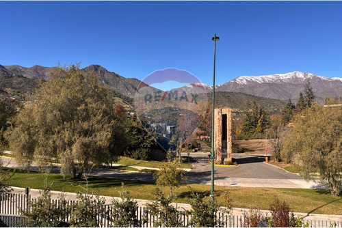 Venta Casa En Valle Escondido ,en Condominio