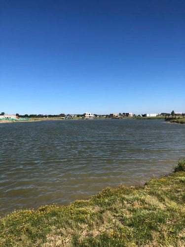 Oportunidad Lote Al Agua En San Sebastián