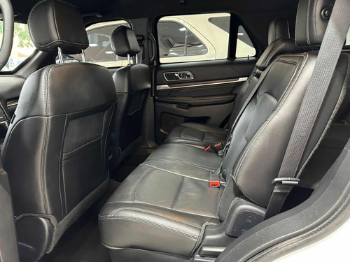 Imagen 6 de 11 de Ford Explorer Limited