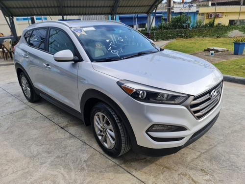 Imagen 1 de 14 de Hyundai Tucson Se