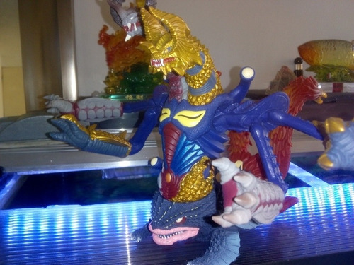 Kaiju Giga Chimera De Ultraman Sofubi