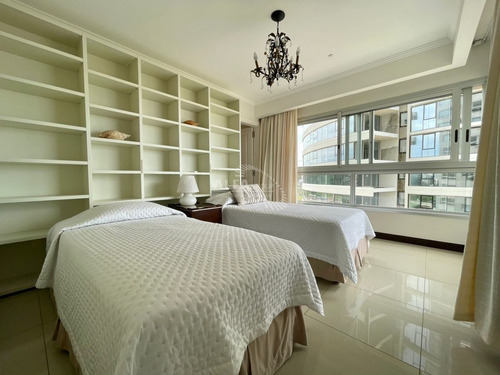 Imagen 8 de 13 de Apartamento En Venta, Punta Del Este , Brava