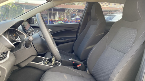 Imagen 15 de 25 de Chevrolet Onix
