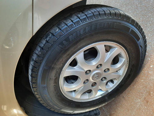 Imagen 9 de 9 de Hyundai H1 2.5 Premium 1 170cv Mt 2011