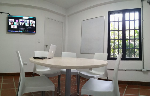 Imagen 3 de 5 de En Alquiler Oficina De 9.74m2/ Santa Ana