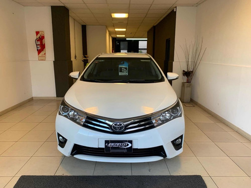 Imagen 2 de 19 de Toyota Corolla 2016 1.8 Xei Cvt Pack 140cv