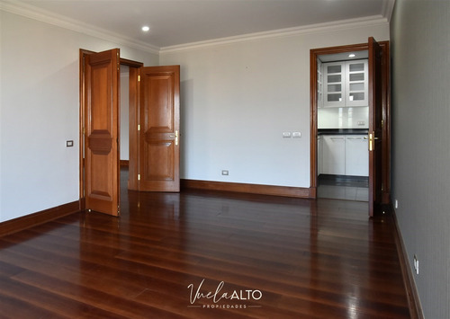 Depto.subida Sta. Teresa Vitacura / Jardin Y Piscina Privada