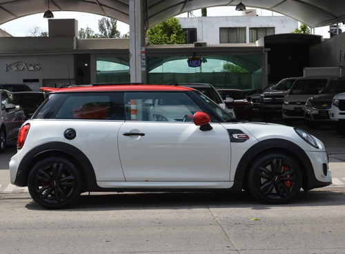 Imagen 4 de 15 de Mini John Cooper Works 2.0 Hot Chilli At