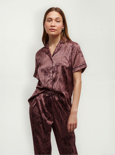 Pijama Dreamy Satinado Palmeras Burdeo