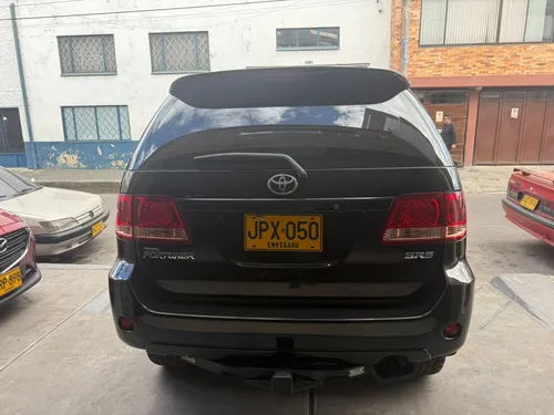 Toyota Fortuner 4.0 Sr5