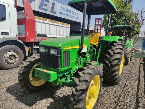 Imagem 2 de 11 de Trator Agrícola John Deere 5403 - 2011