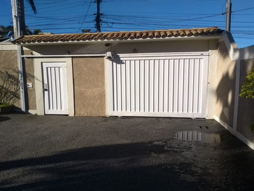 Imagem 1 de 16 de Casa Sobrado Padrão Com 4 Quartos - 205-v