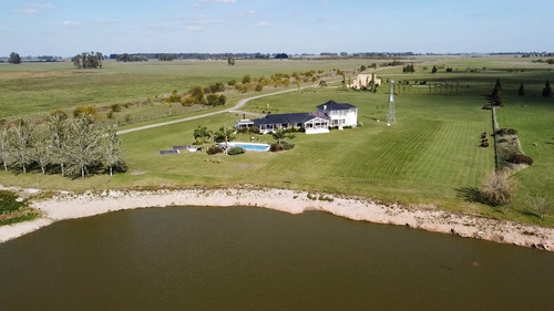 Estancia Las Lilas Casa Unica Sobre Lago. Oportunidad