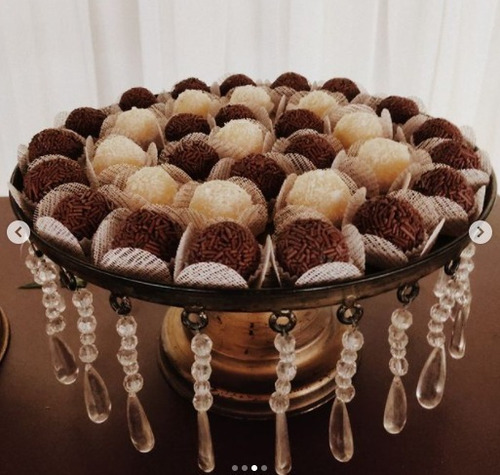 Imagem 4 de 10 de 100 Forminhas Doces 4 Pétalas Em Tela Escócia Base 3cm