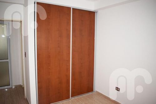 Imagen 9 de 12 de Venta Departamento - La Plata