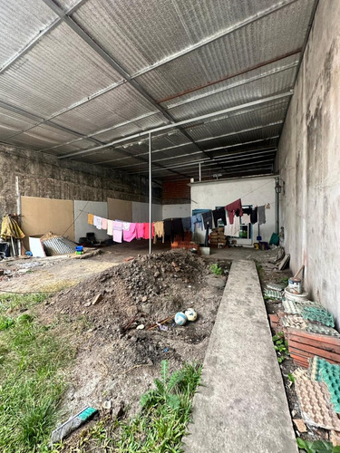 Casa/lote En Venta Floresta A Refaccionar Permuta