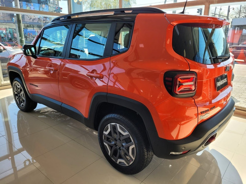Imagen 13 de 18 de Renegade Trailhawk 1.3t At9
