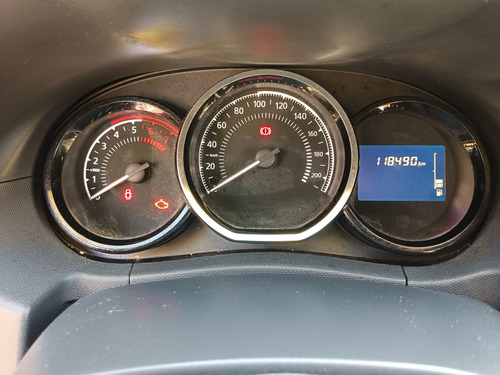 Renault Oroch Intens 2.0L Mt 4X2