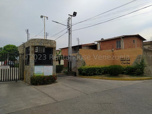 Town House En Venta En Marina Caribe, Turmero Dvm