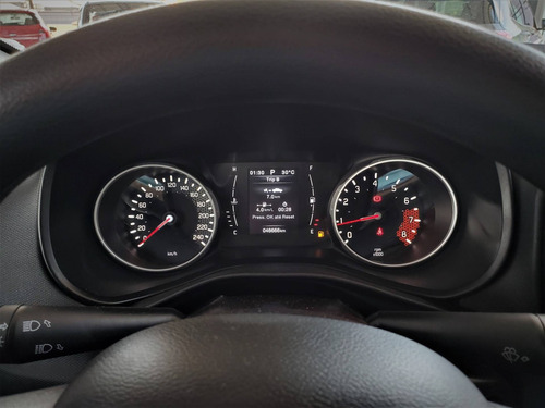 Imagem 12 de 13 de Fiat Toro 1.8 16v Evo Flex Endurance At6