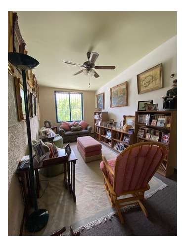 Se Vende Casa 630m2. 4h + S/5b + S/4p. Santa Paula.