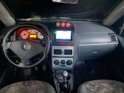 Fiat Idea 1.8 MPI ADVENTURE 8V FLEX 4P MANUAL