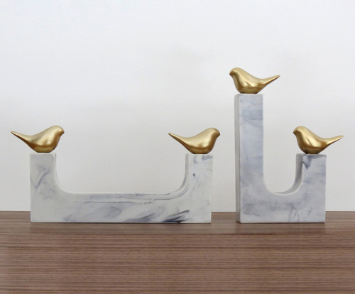 Set de 2 esculturas de pájaros de color mármol con oro moderno
