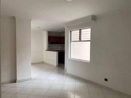 Apartamento En Venta Sector San Bernardo, Medellin 