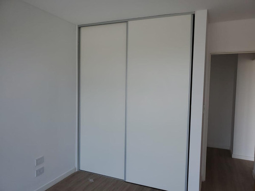 Departamento 1 Dormitorio En Alquiler, Rosario- Edificio Torre Arealis