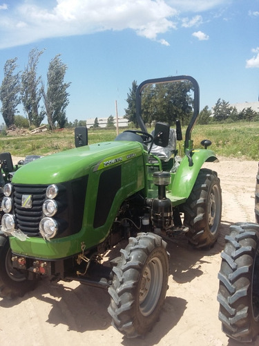 Imagen 2 de 14 de Tractor Doble Tracción Compacto Frutero Tipo New Holland 60