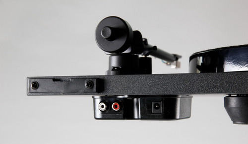 Imagen 3 de 8 de Bandeja Giradiscos Rega Planar 1 Plus Capsula Carbon 220v