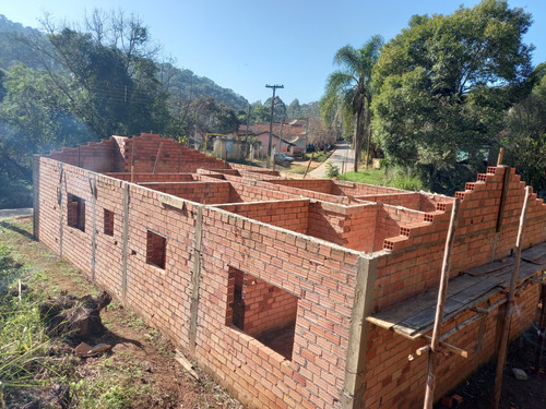 Casa Guapiara.. Faze Acabamento