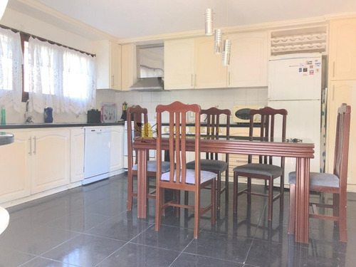 Muy Buena Casa En Barrio Mary - Consulte-ref:2761