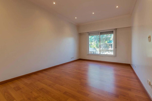 Imagen 25 de 30 de Venta De Casa De Categoría En Parque Chacabuco