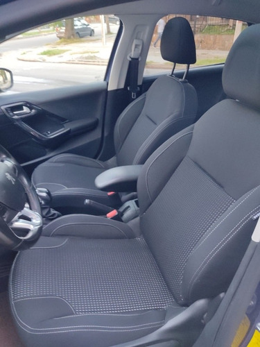 Peugeot 208 1.2 Turbo Francés