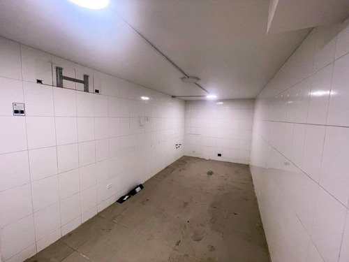 Arriendo Local Comercial De 122,10 M2, Vicuña Mackenna, Ñuñ