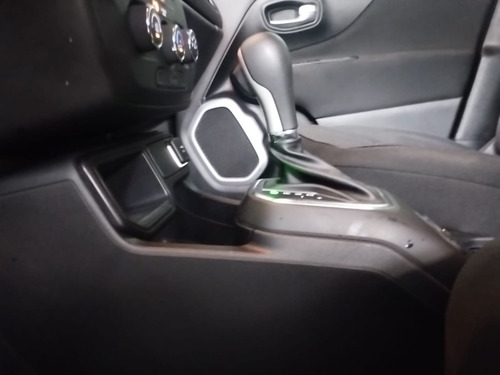 Jeep Renegade 1.8 Flex Aut. 5p