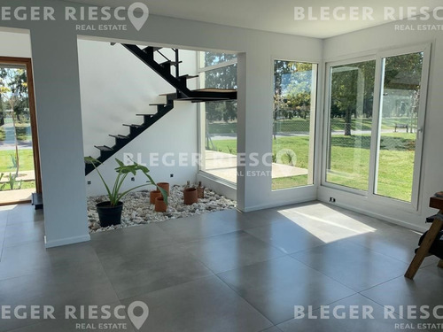 Imagen 3 de 30 de Casa En Venta Ubicado En Santa Teresa, Villanueva, Tigre